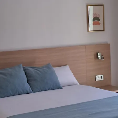 Hotel Mediterrani Express